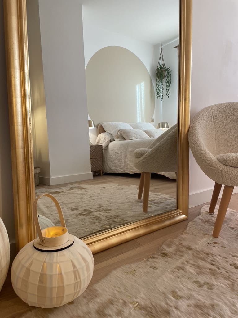 Déco d'intérieur Escalquens miroir et lampe