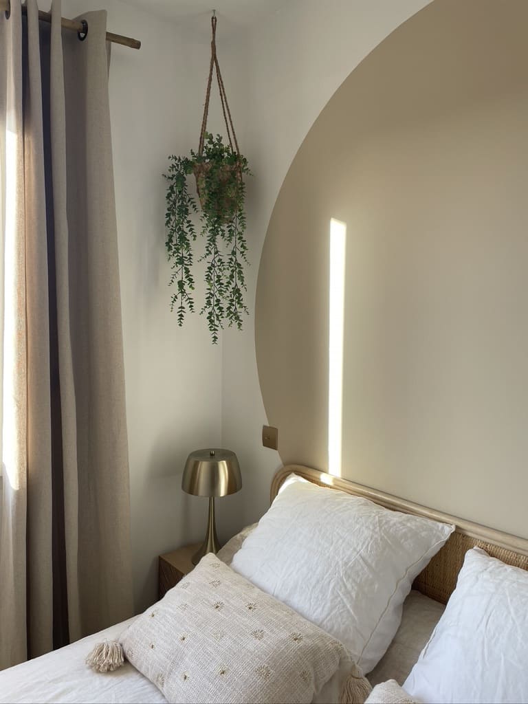 Déco d'intérieur Escalquens mur et rideau
